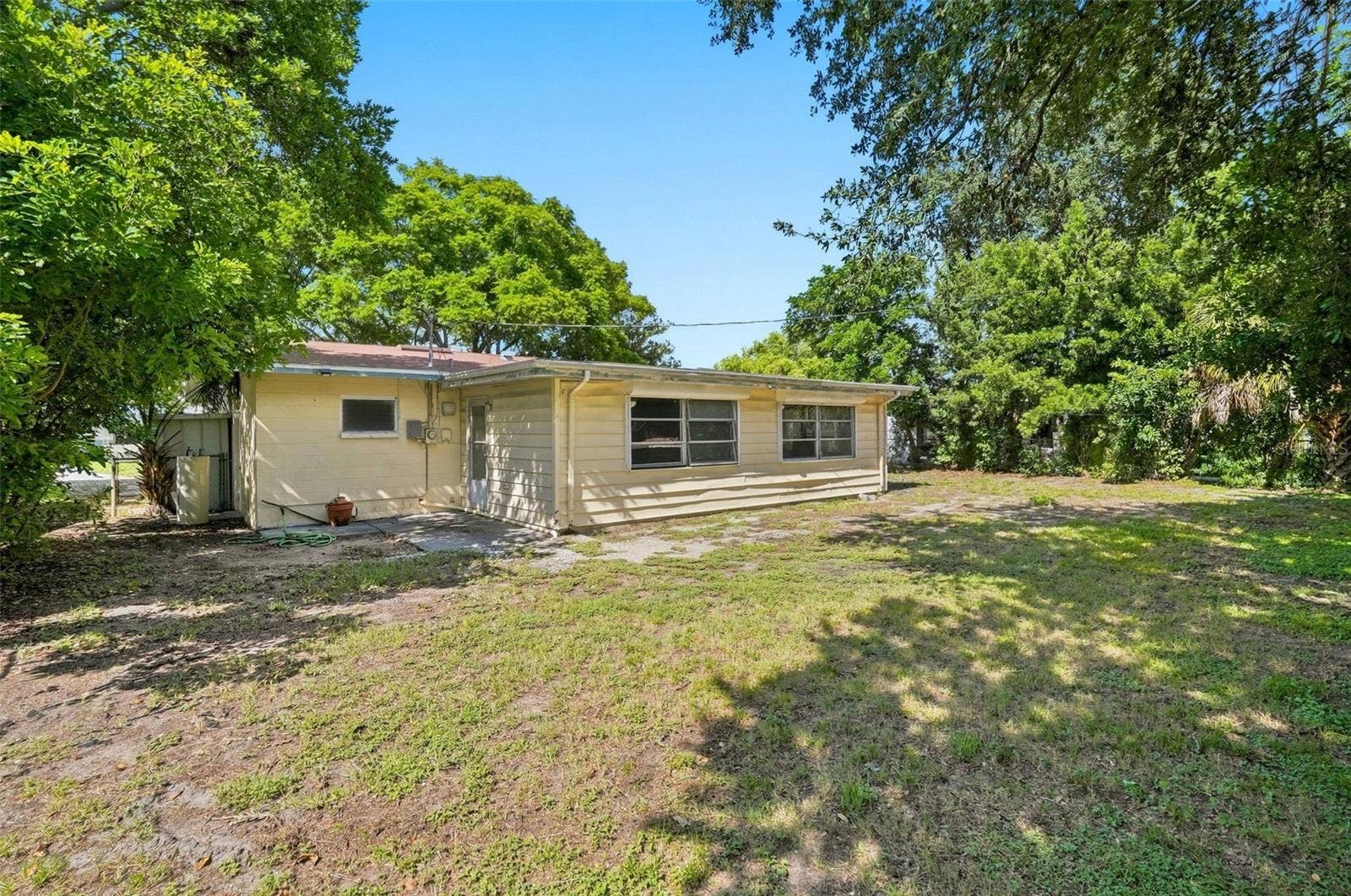 6226 42ND AVENUE N, St Petersburg, FL 33709 6226 42ND AVENUE N, St Petersburg, FL 33709
