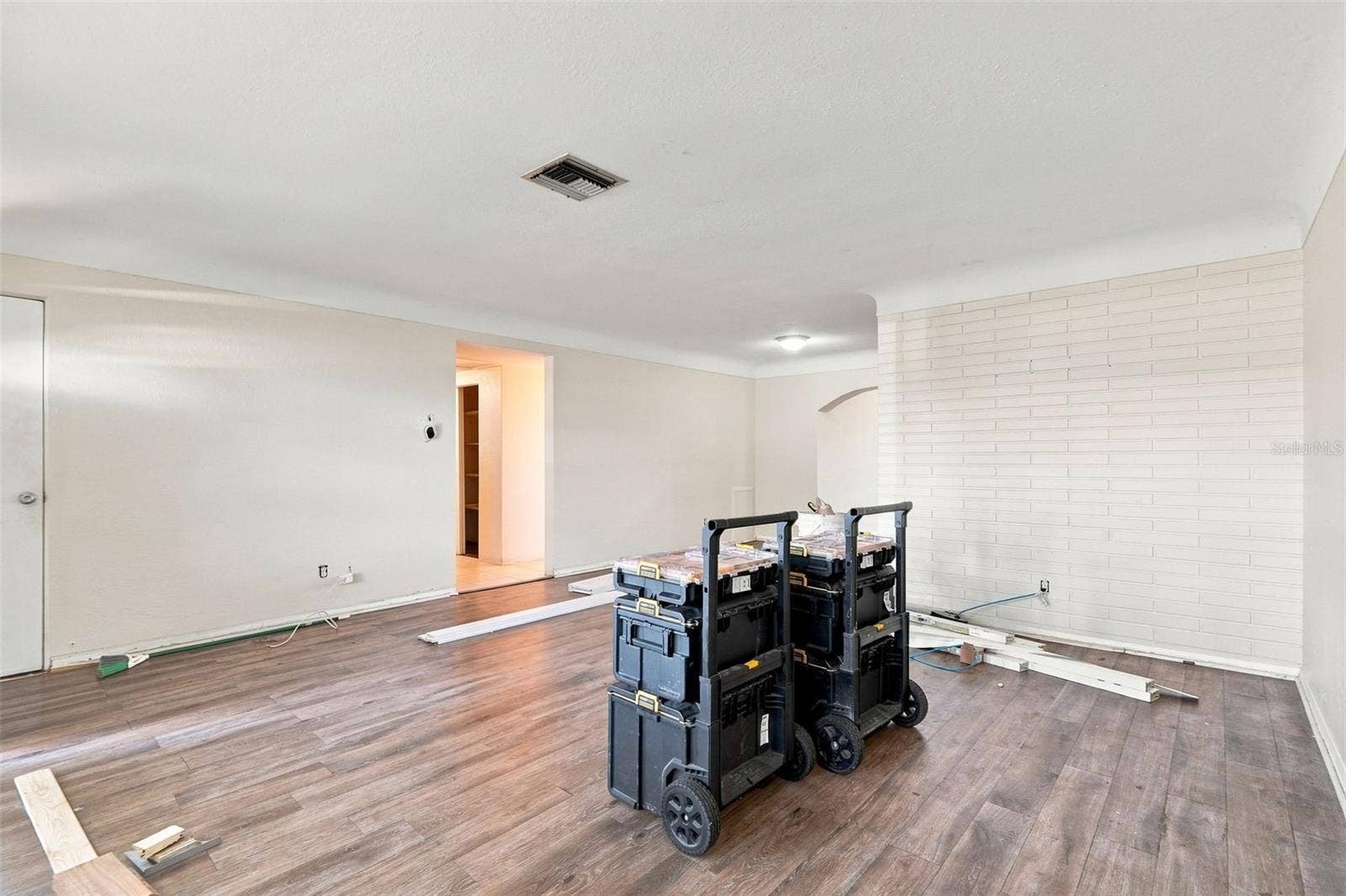 6226 42ND AVENUE N, St Petersburg, FL 33709 6226 42ND AVENUE N, St Petersburg, FL 33709