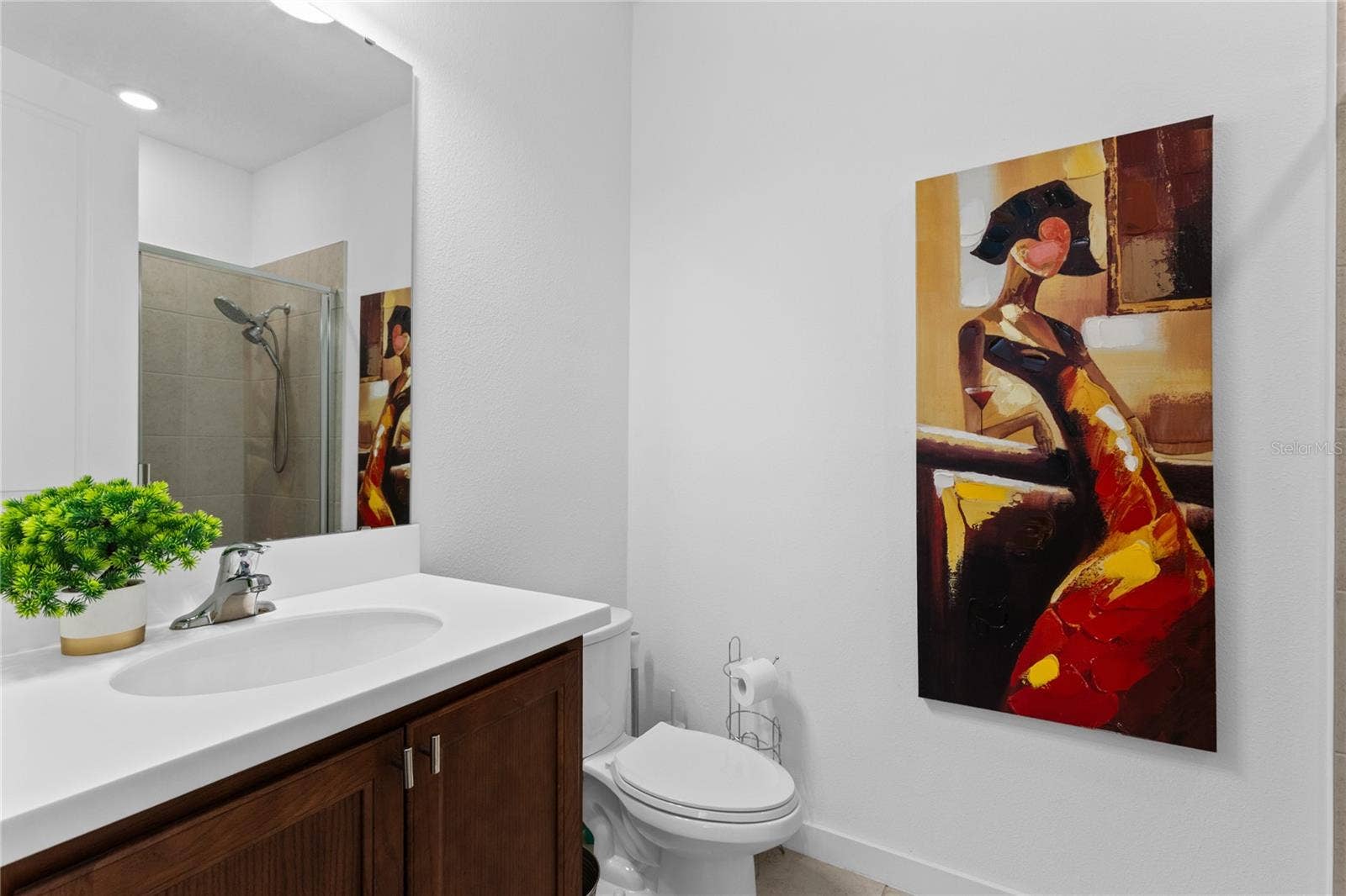 12923 GABOR AVENUE, Orlando, FL 32827 1st floor, full bath.