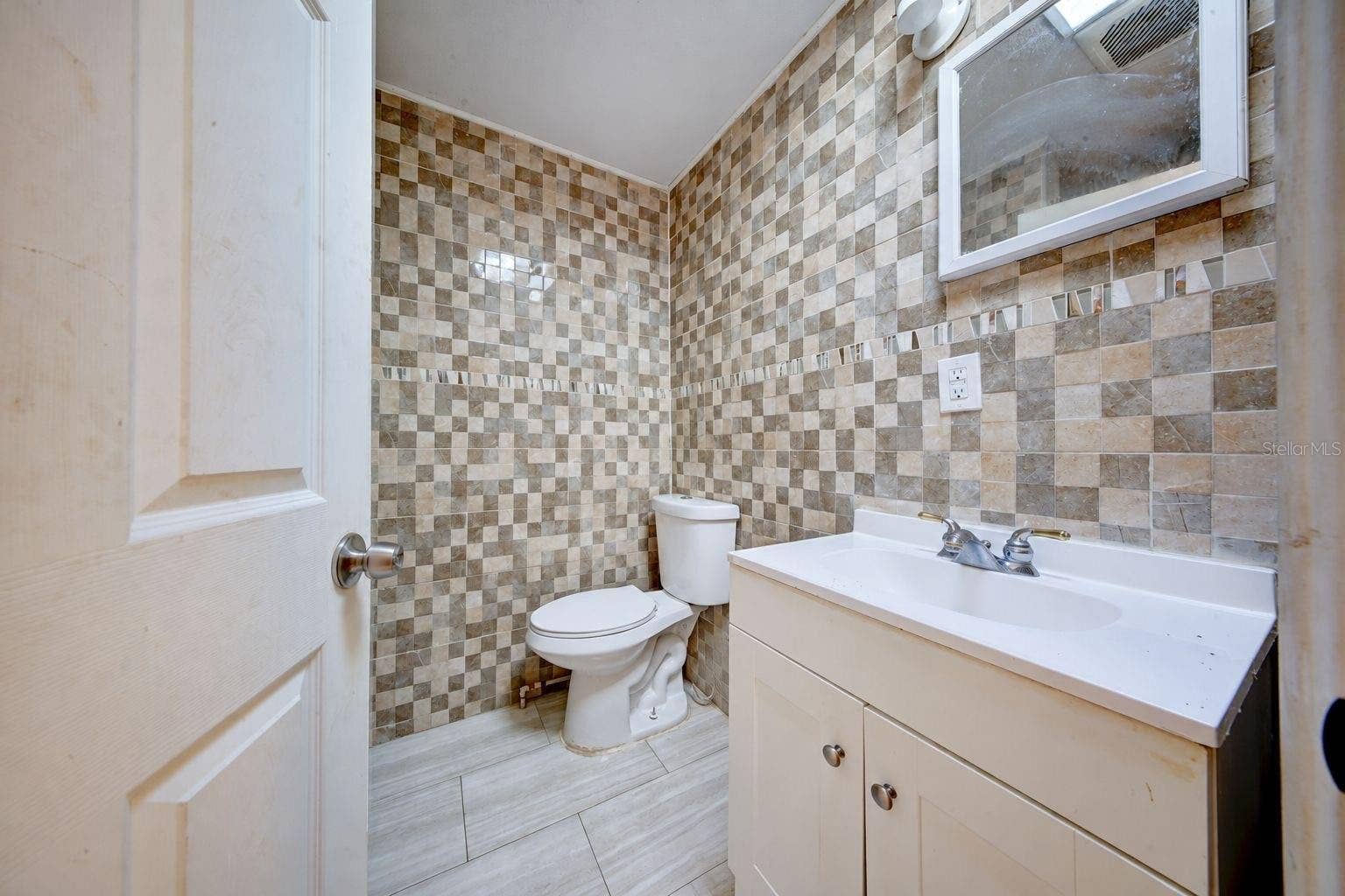 4200 ANDERSON ROAD, Orlando, FL 32812 4200 ANDERSON ROAD, Orlando, FL 32812