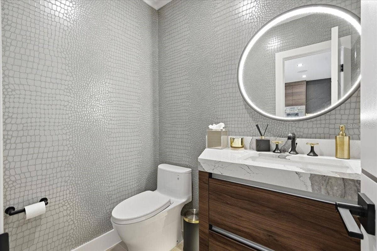 8953 CHARLESTON PARK, #18, Orlando, FL 32819 8953 CHARLESTON PARK, #18, Orlando, FL 32819
