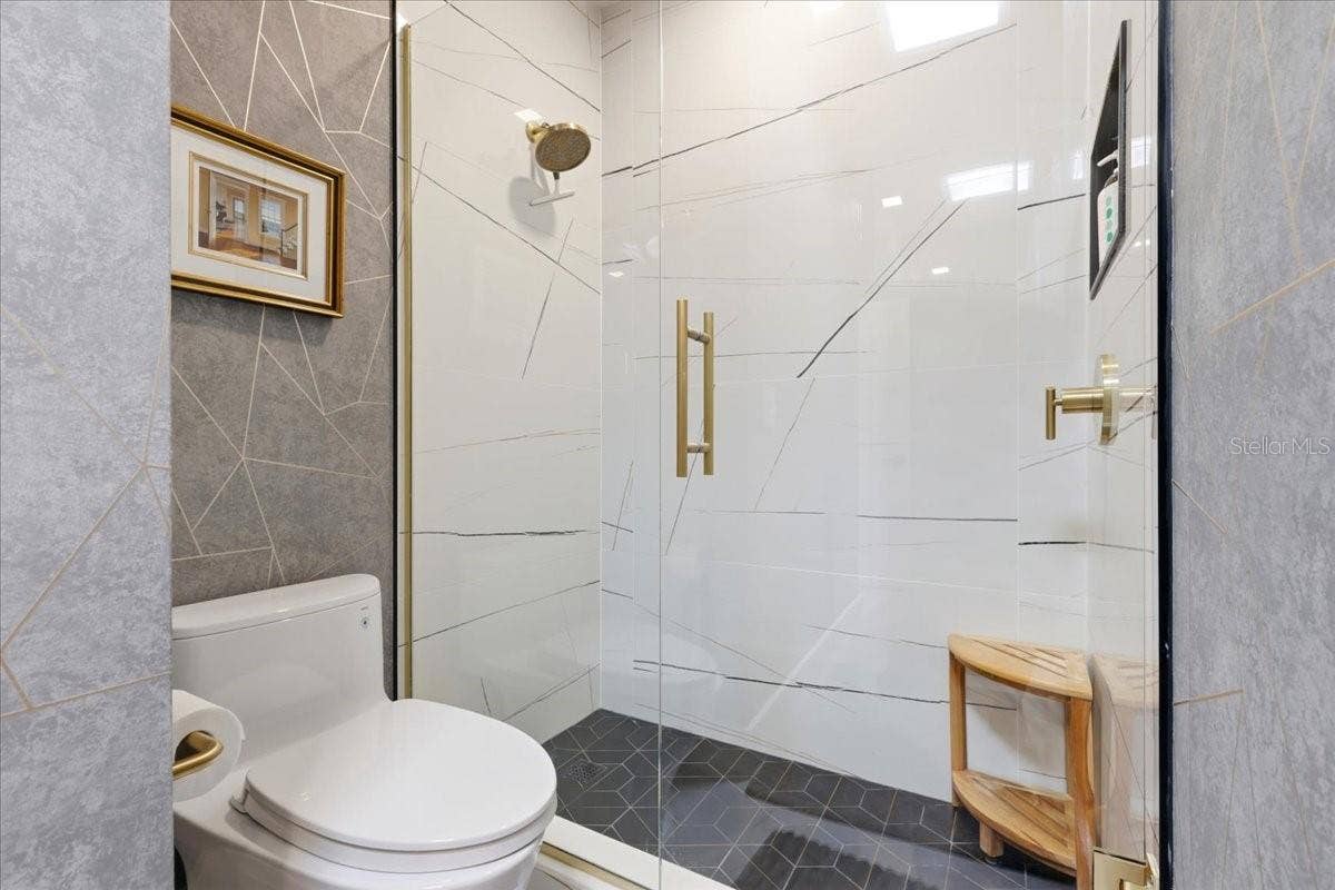 8953 CHARLESTON PARK, #18, Orlando, FL 32819 8953 CHARLESTON PARK, #18, Orlando, FL 32819