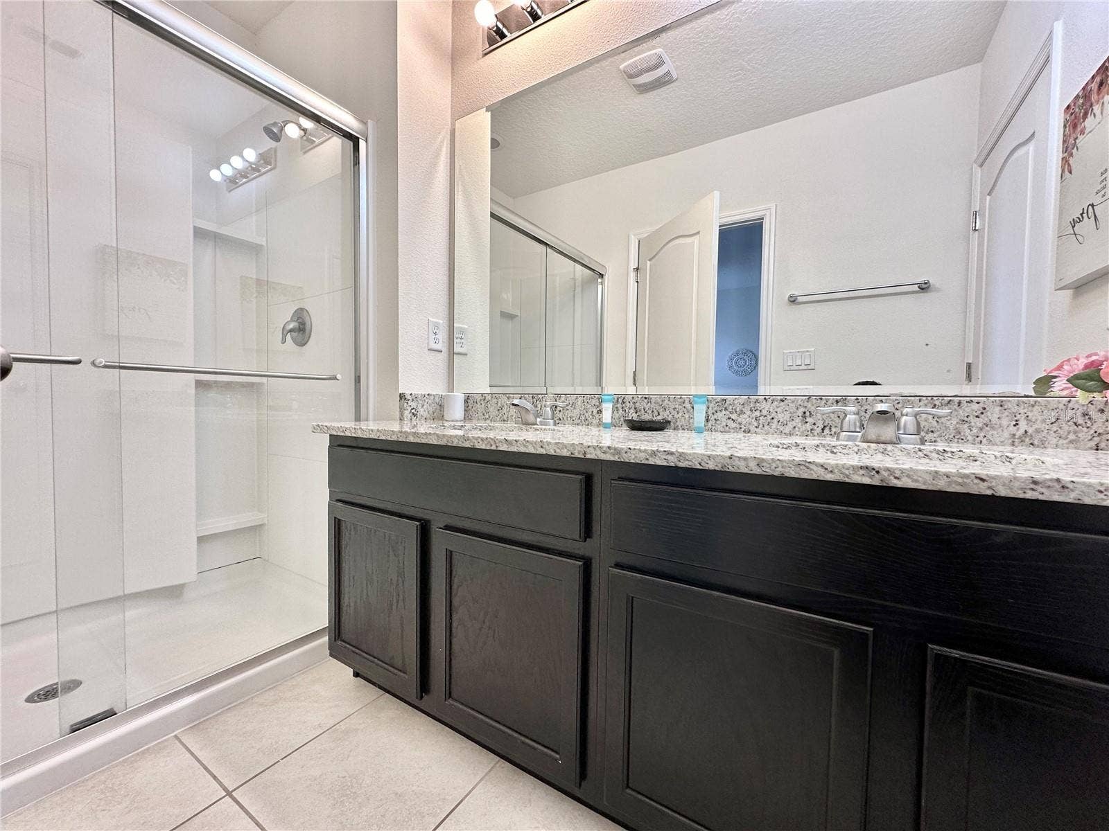 8043 OAK SHADOW COURT, Davenport, FL 33837 8043 OAK SHADOW COURT, Davenport, FL 33837