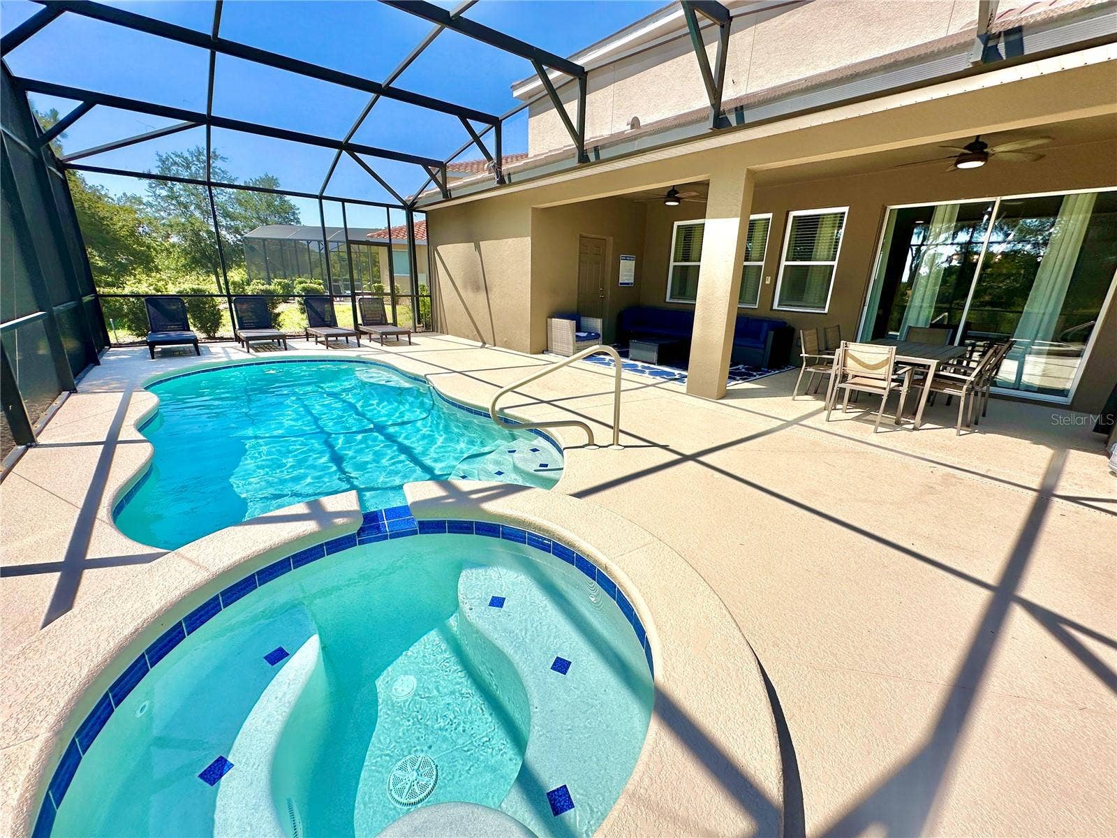 8043 OAK SHADOW COURT, Davenport, FL 33837 8043 OAK SHADOW COURT, Davenport, FL 33837