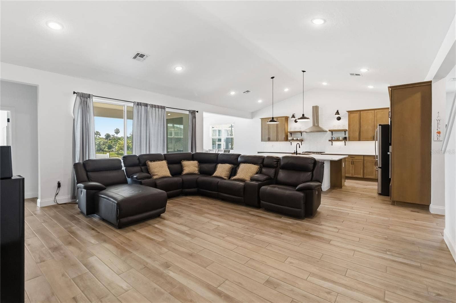 749 CURLY LOCKS LOOP, Apopka, FL 32703 749 CURLY LOCKS LOOP, Apopka, FL 32703