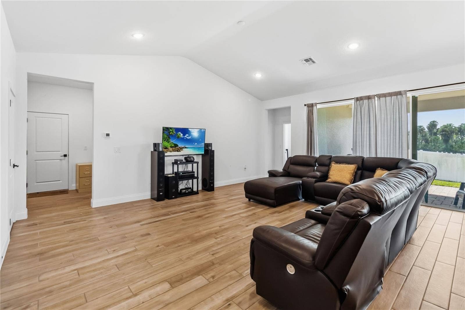 749 CURLY LOCKS LOOP, Apopka, FL 32703 749 CURLY LOCKS LOOP, Apopka, FL 32703