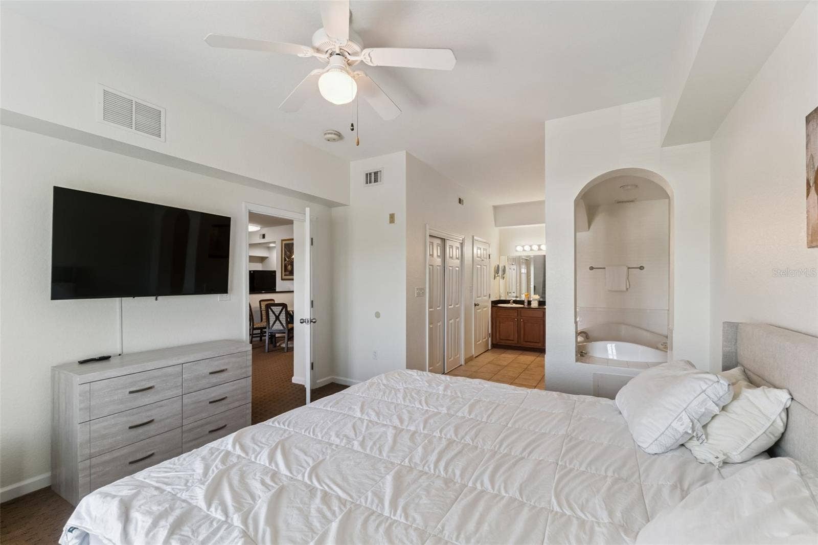 8100 POINCIANA BOULEVARD, #2303, Orlando, FL 32821 8100 POINCIANA BOULEVARD, #2303, Orlando, FL 32821