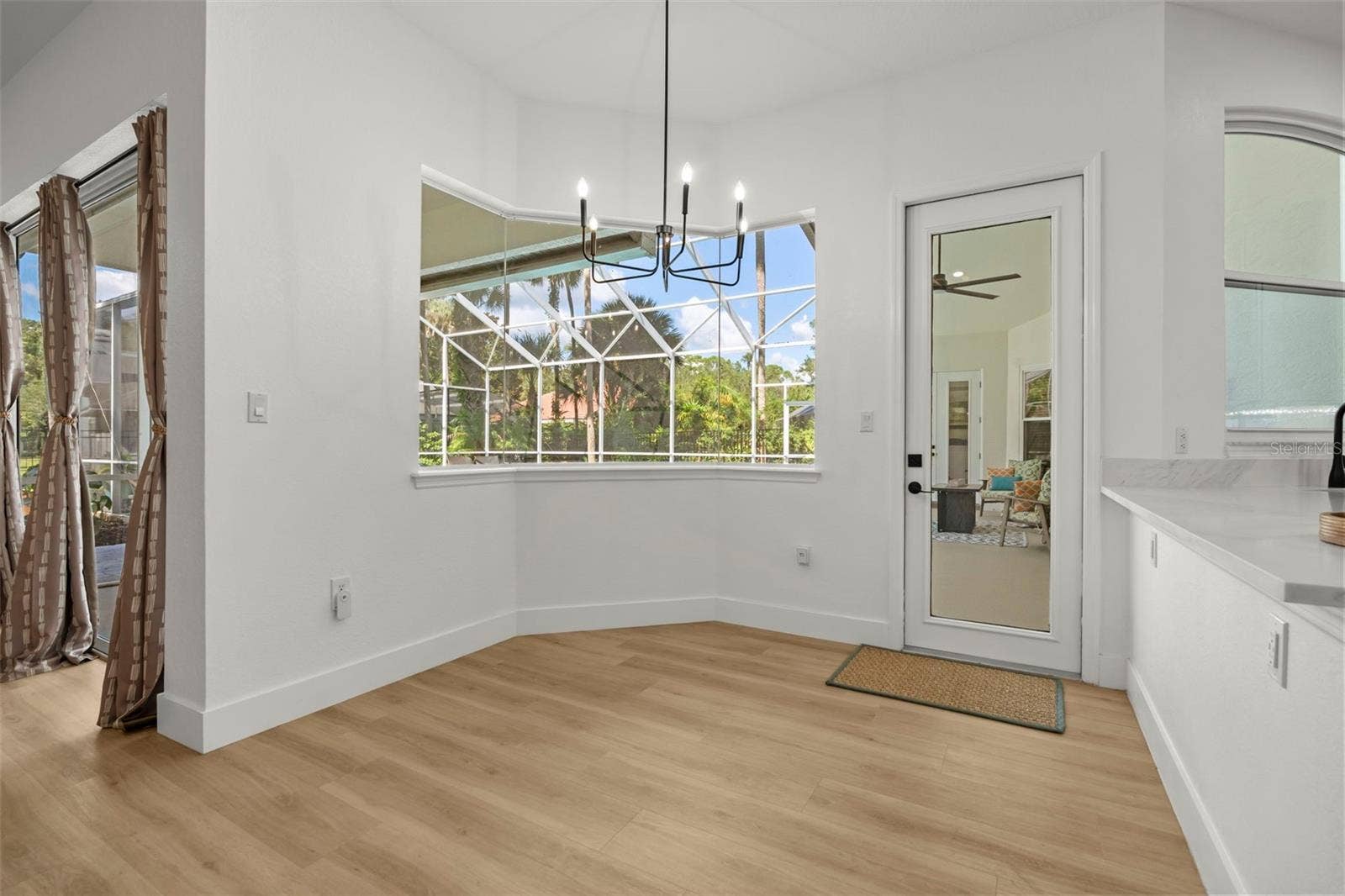 Eat-in area for kitchen overlooking pool