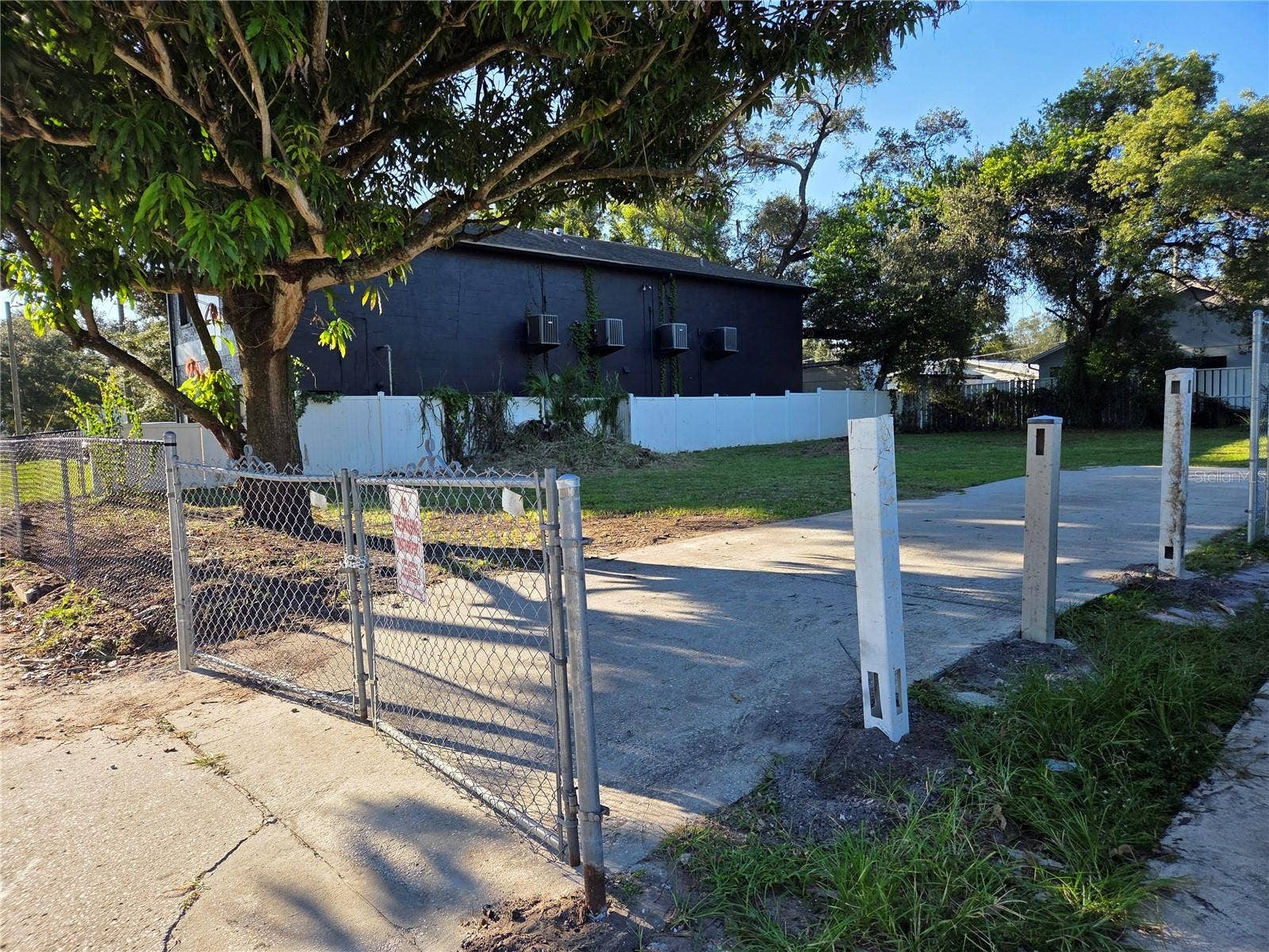2406 DR MARTIN LUTHER KING JR BOULEVARD, Tampa, FL 33610 2406 DR MARTIN LUTHER KING JR BOULEVARD, Tampa, FL 33610