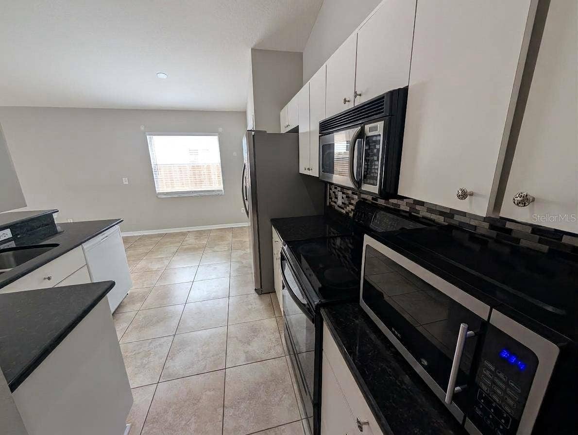 913 STALLION WAY, Valrico, FL 33594 913 STALLION WAY, Valrico, FL 33594
