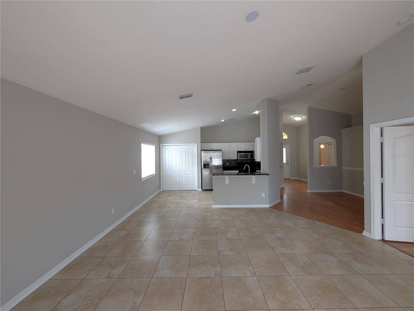 913 STALLION WAY, Valrico, FL 33594 913 STALLION WAY, Valrico, FL 33594