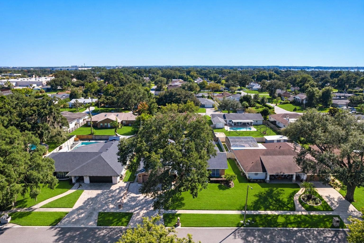 4066 SUMMERWOOD AVENUE, Orlando, FL 32812 4066 SUMMERWOOD AVENUE, Orlando, FL 32812
