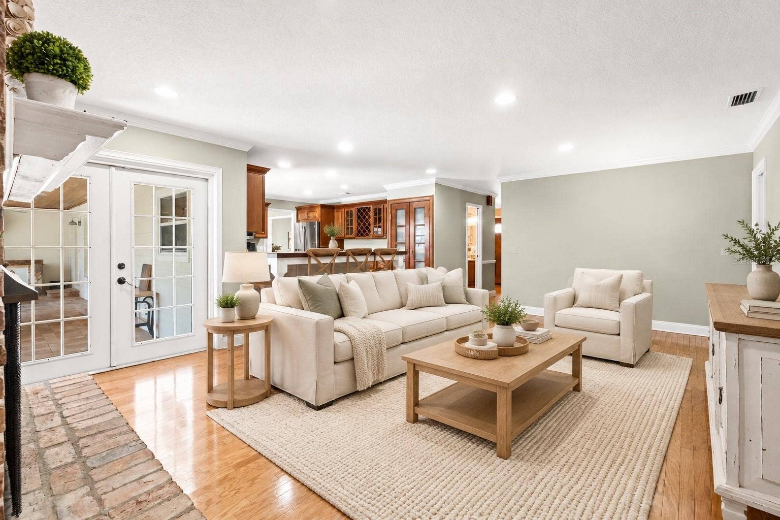 4066 SUMMERWOOD AVENUE, Orlando, FL 32812 4066 SUMMERWOOD AVENUE, Orlando, FL 32812