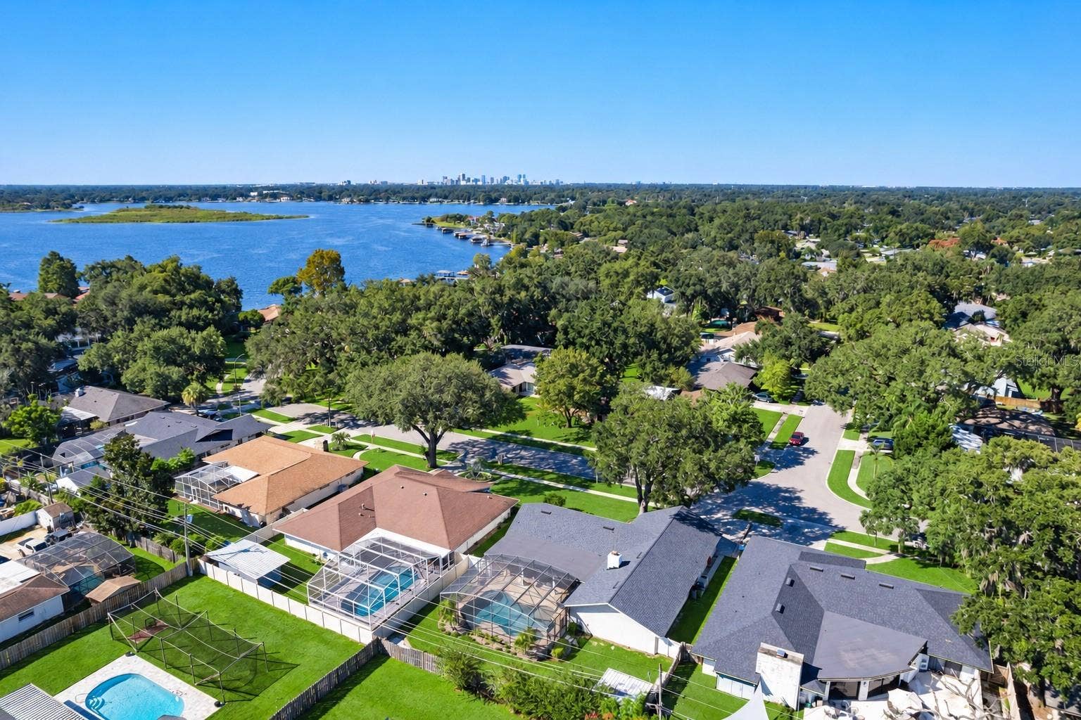 4066 SUMMERWOOD AVENUE, Orlando, FL 32812 4066 SUMMERWOOD AVENUE, Orlando, FL 32812