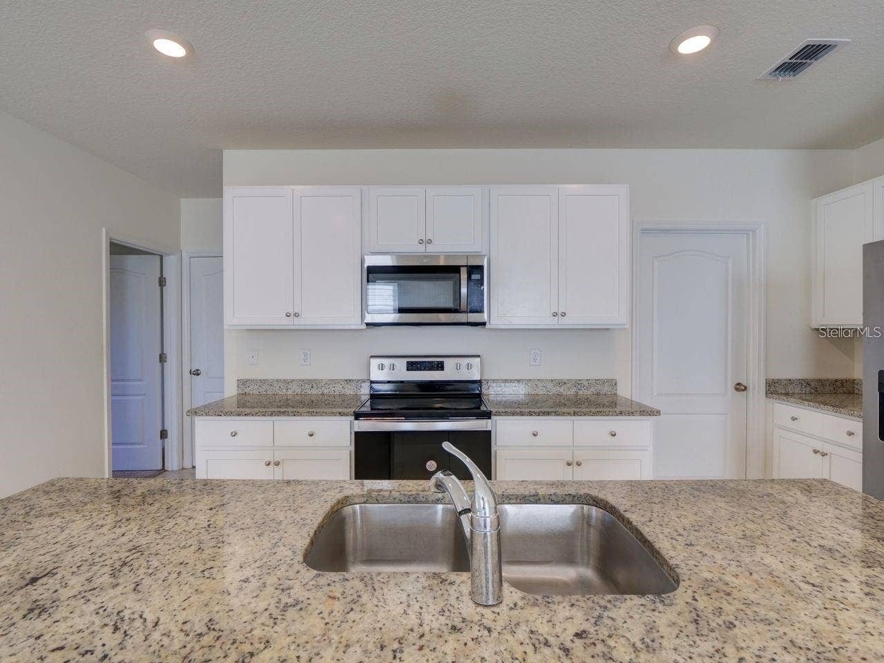 2501 RIBBON FALL AVENUE, Davenport, FL 33837 2501 RIBBON FALL AVENUE, Davenport, FL 33837