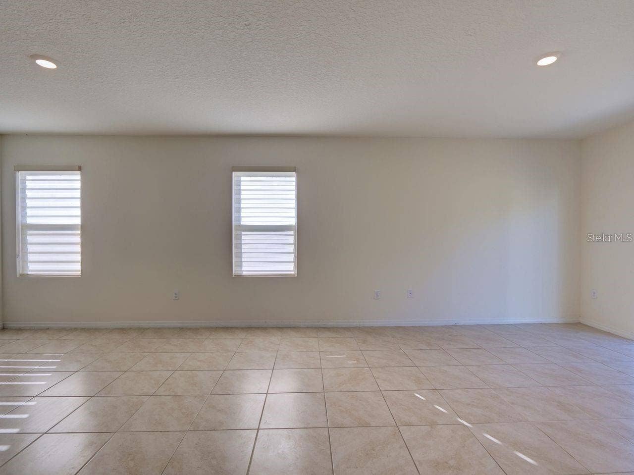 2501 RIBBON FALL AVENUE, Davenport, FL 33837 2501 RIBBON FALL AVENUE, Davenport, FL 33837