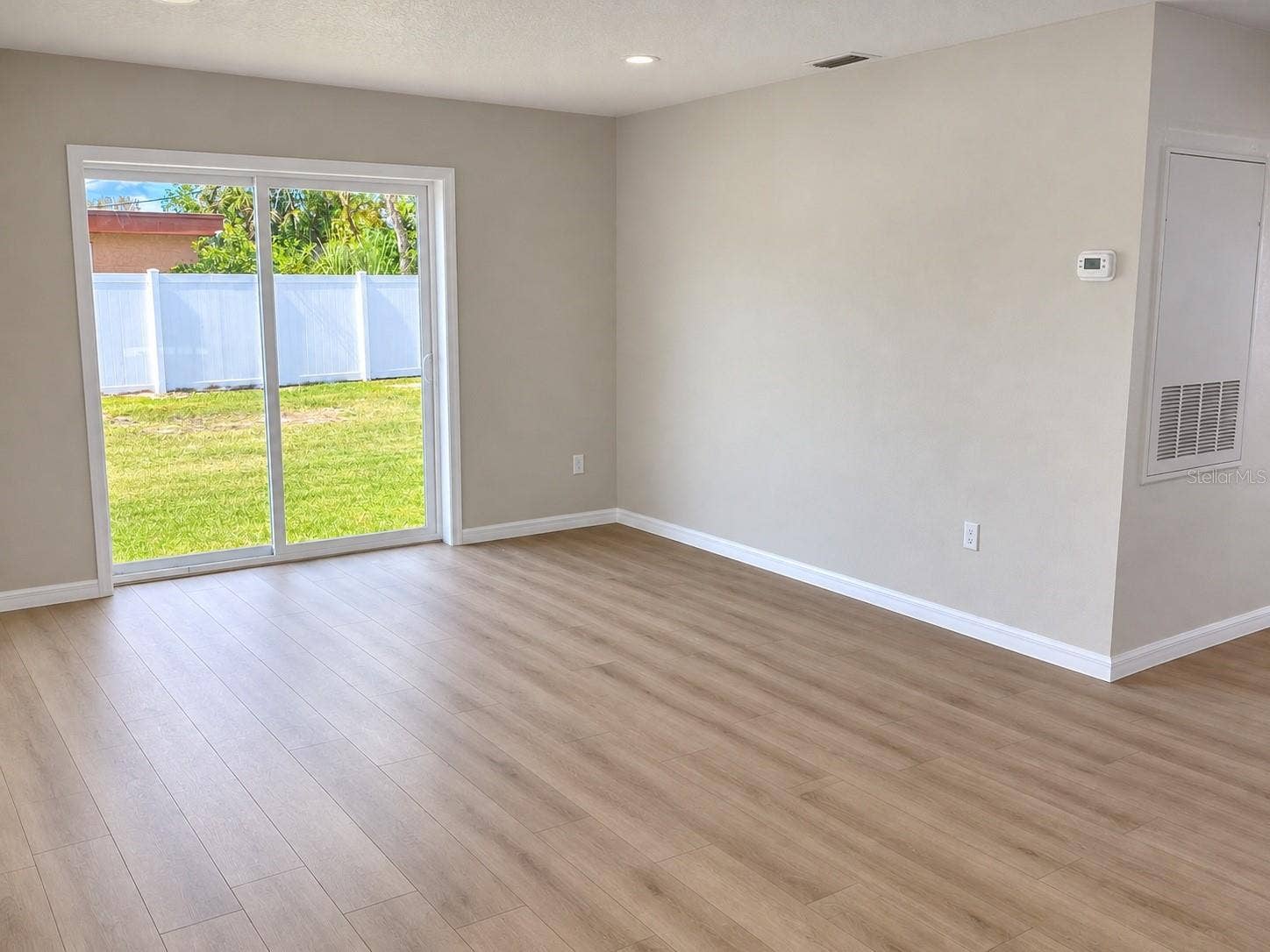 4226 LAKE RICHMOND DRIVE, Orlando, FL 32811 Living Room