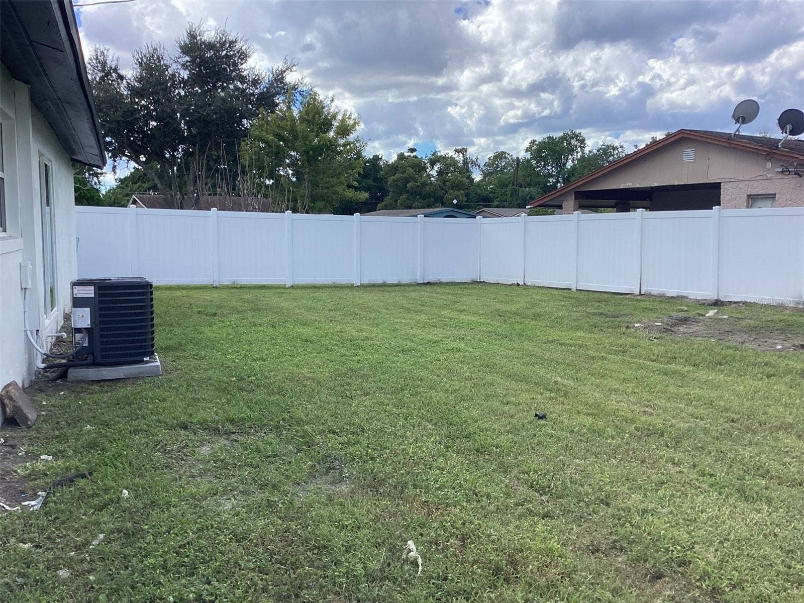 4226 LAKE RICHMOND DRIVE, Orlando, FL 32811 Fully fenced