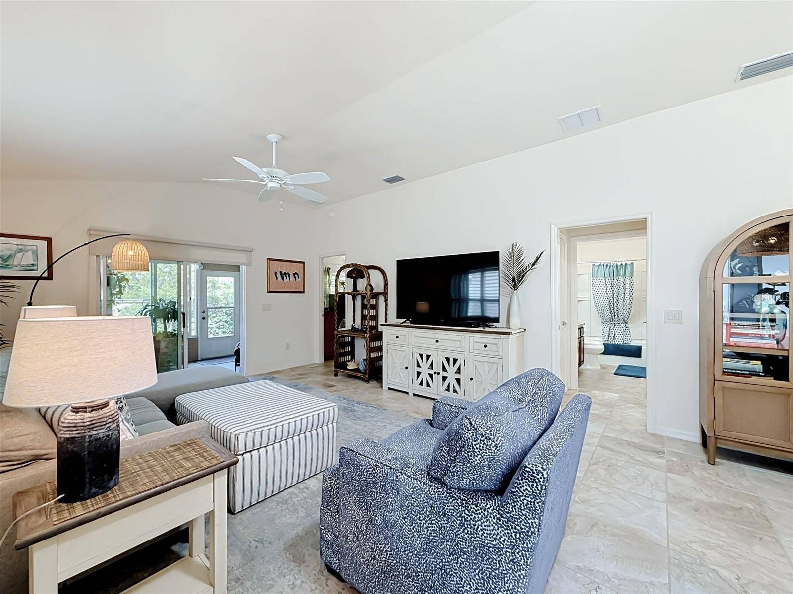 2001 ALTAMONTE WAY, The Villages, FL 32162