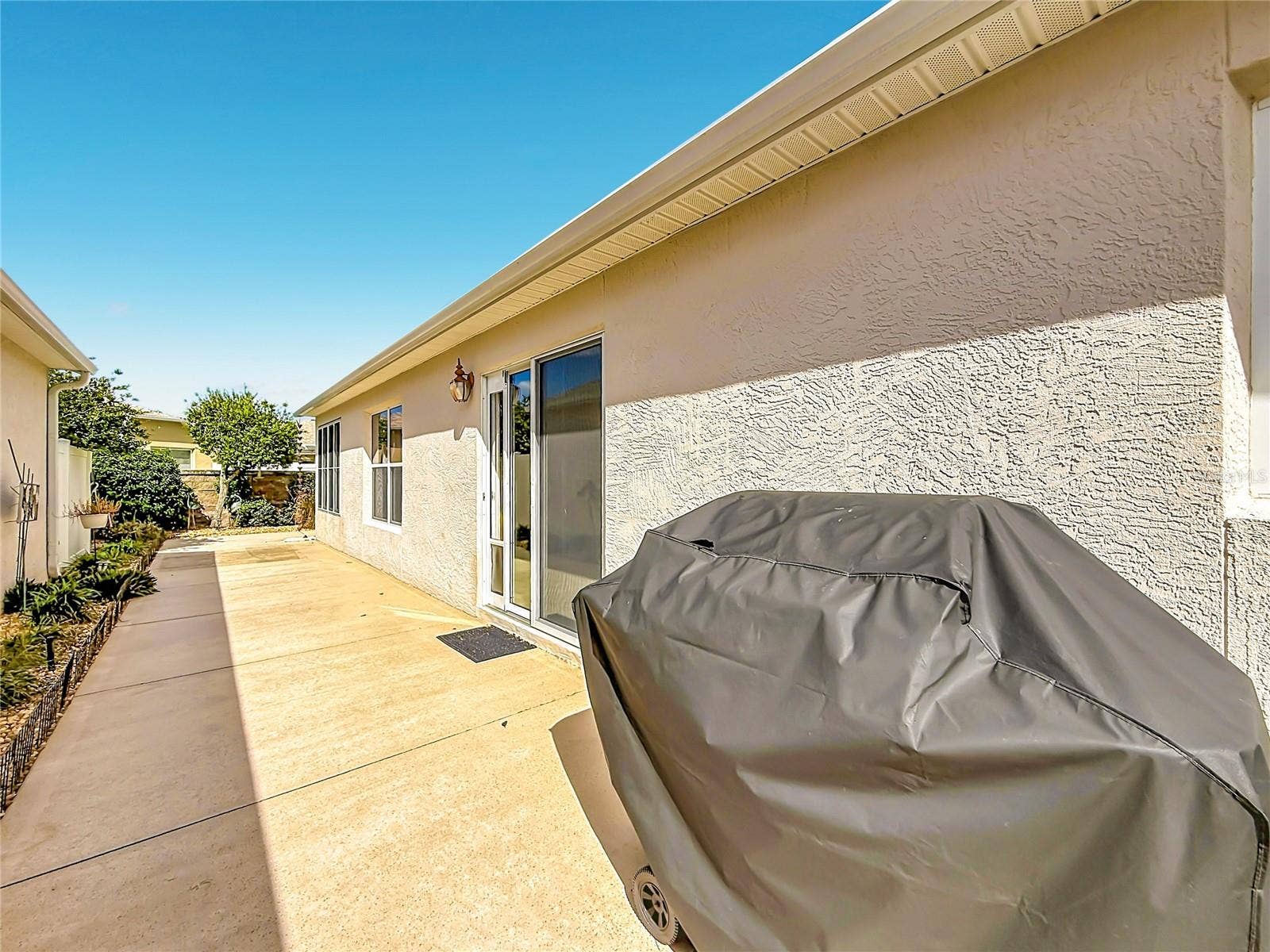 2001 ALTAMONTE WAY, The Villages, FL 32162