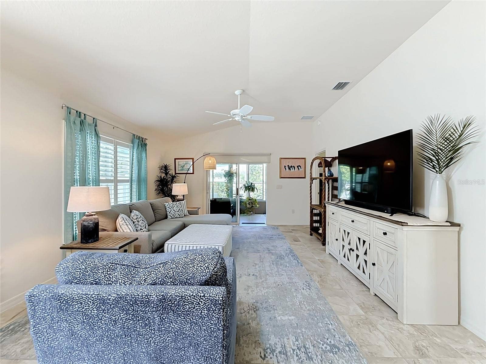 2001 ALTAMONTE WAY, The Villages, FL 32162