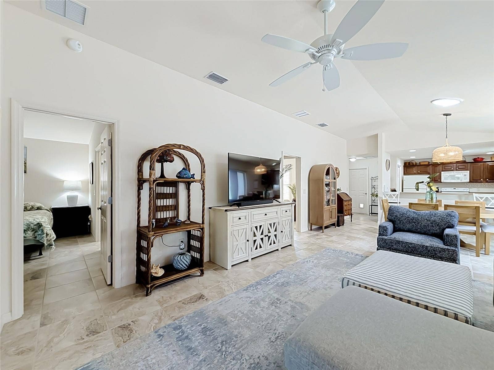 2001 ALTAMONTE WAY, The Villages, FL 32162
