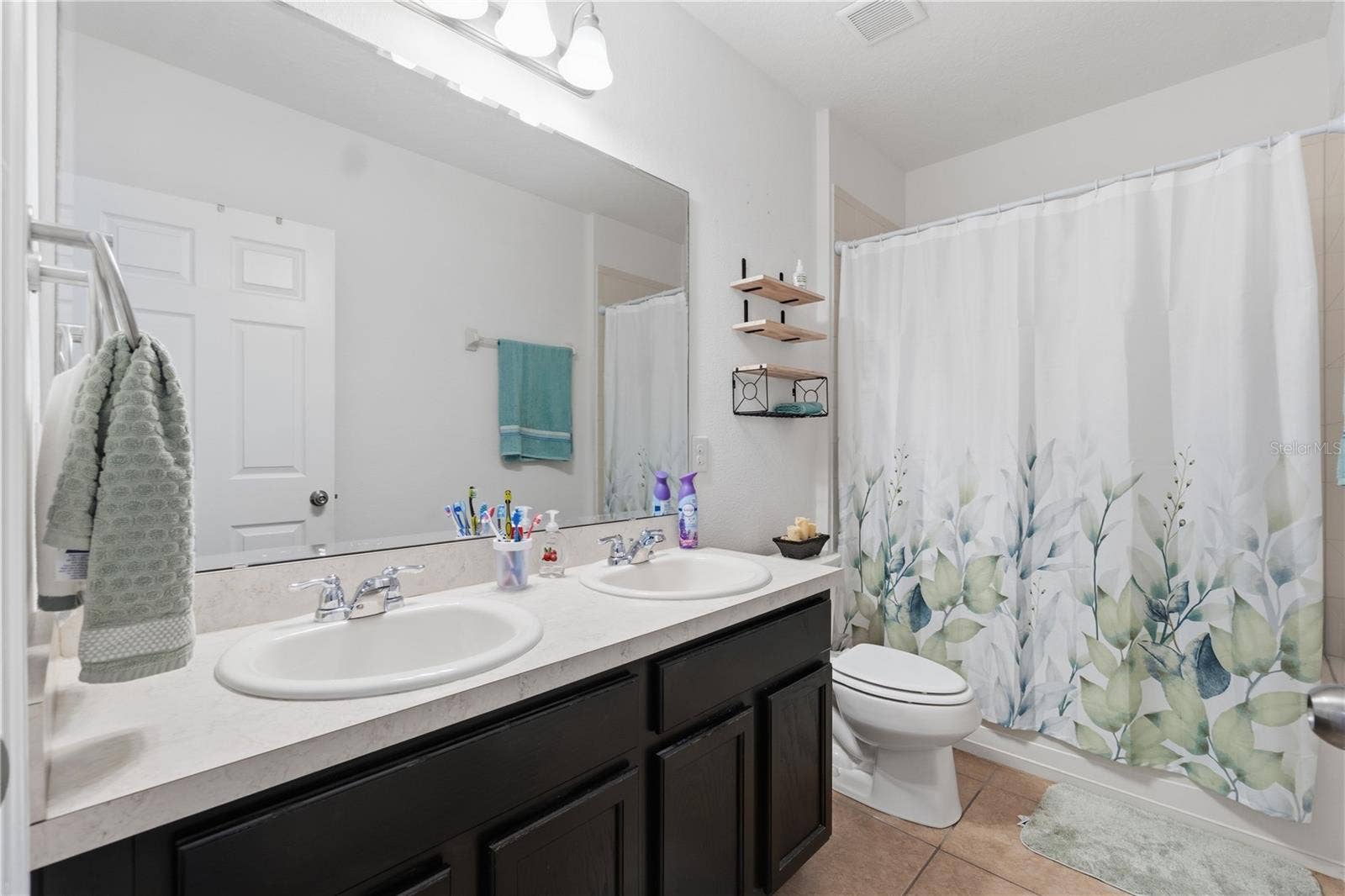272 SPARROW HAWK DRIVE, Groveland, FL 34736 272 SPARROW HAWK DRIVE, Groveland, FL 34736