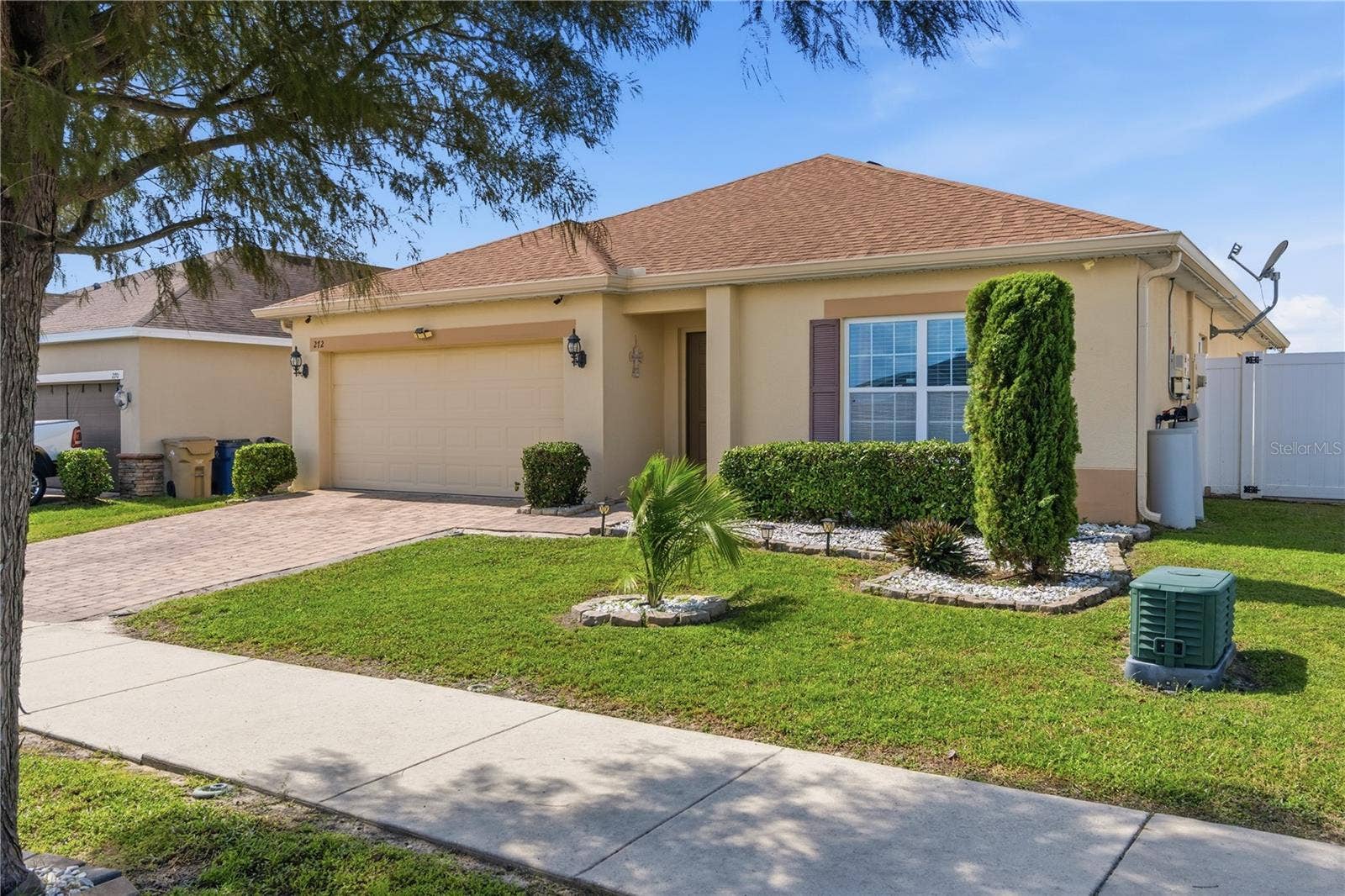 272 SPARROW HAWK DRIVE, Groveland, FL 34736 272 SPARROW HAWK DRIVE, Groveland, FL 34736
