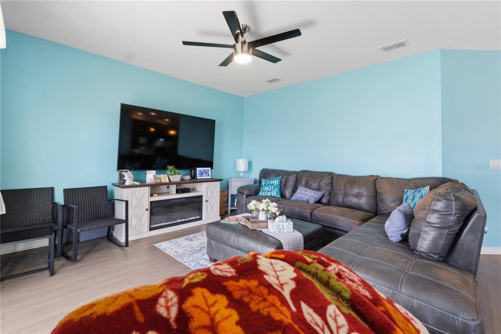 272 SPARROW HAWK DRIVE, Groveland, FL 34736 272 SPARROW HAWK DRIVE, Groveland, FL 34736