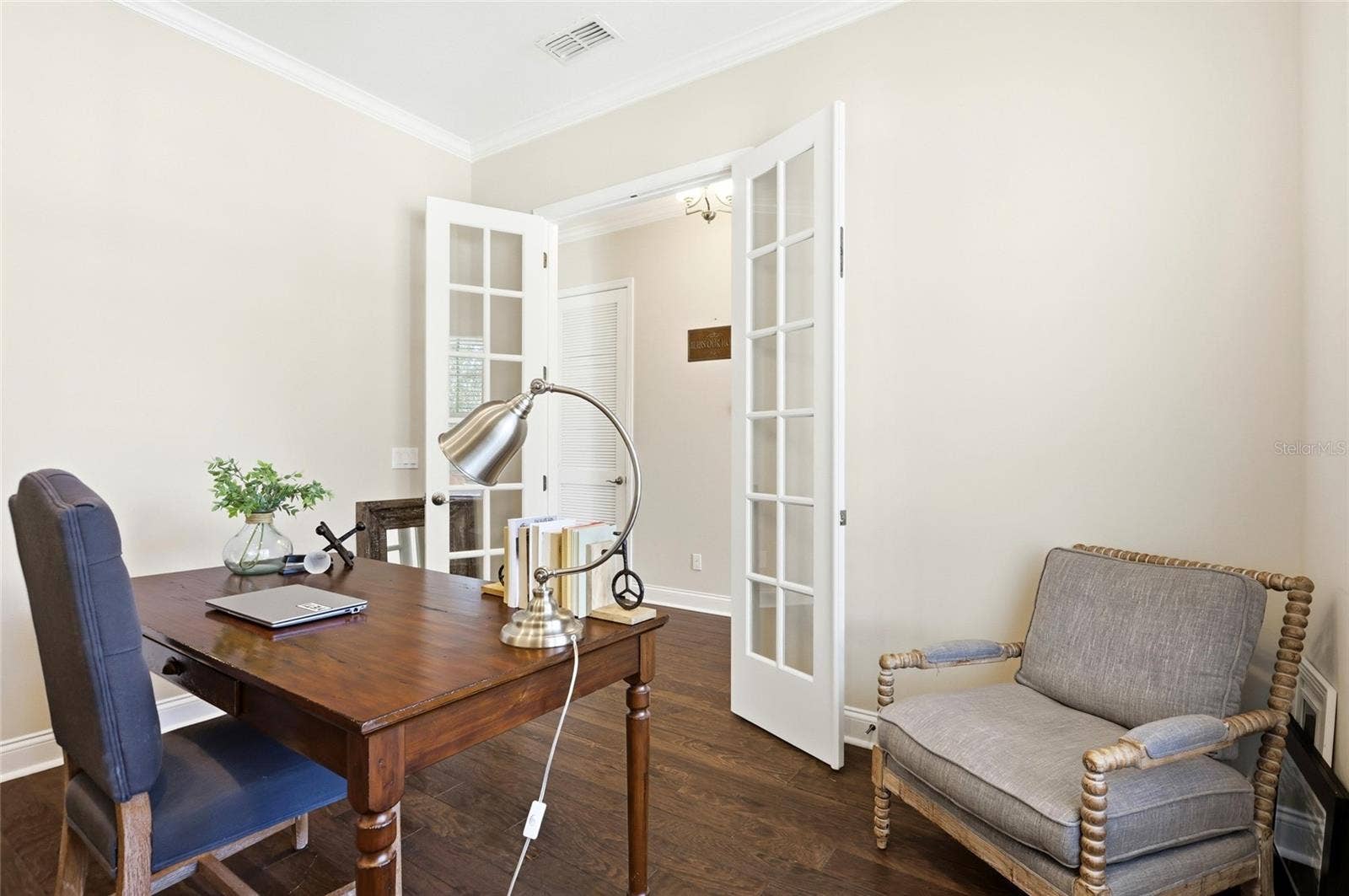 8363 LAUREATE BOULEVARD, Orlando, FL 32827