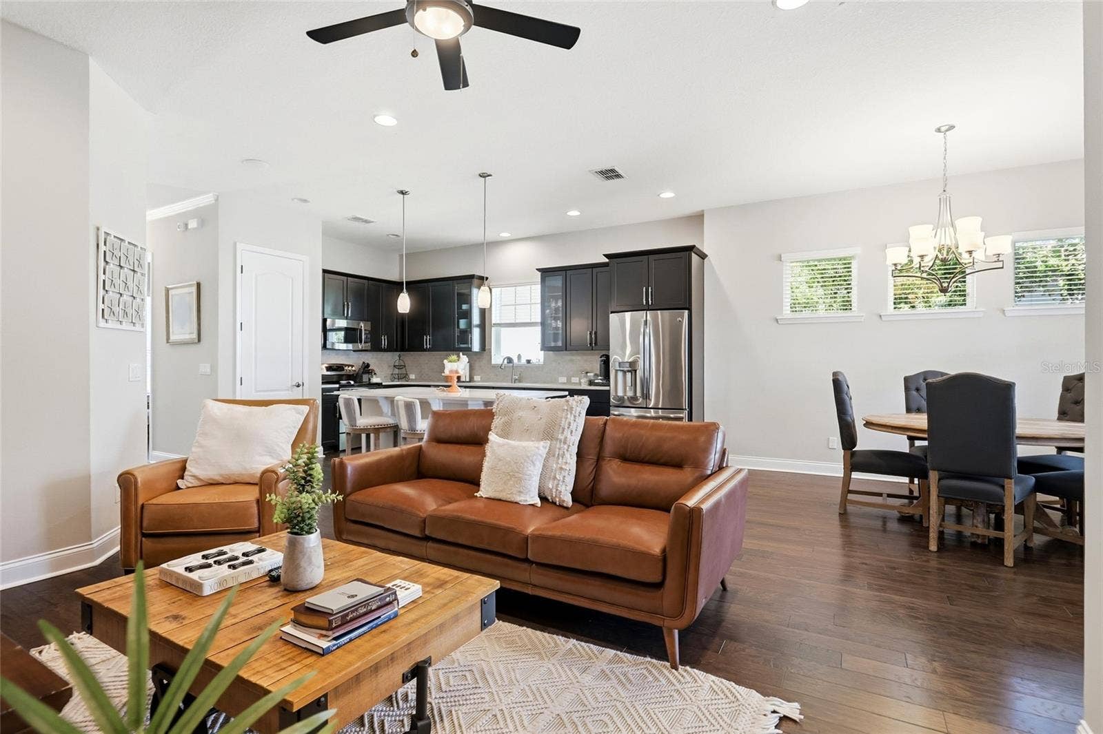 8363 LAUREATE BOULEVARD, Orlando, FL 32827