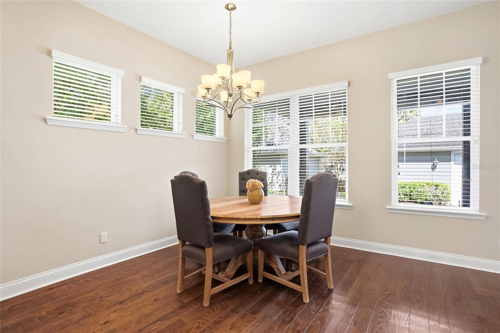 8363 LAUREATE BOULEVARD, Orlando, FL 32827