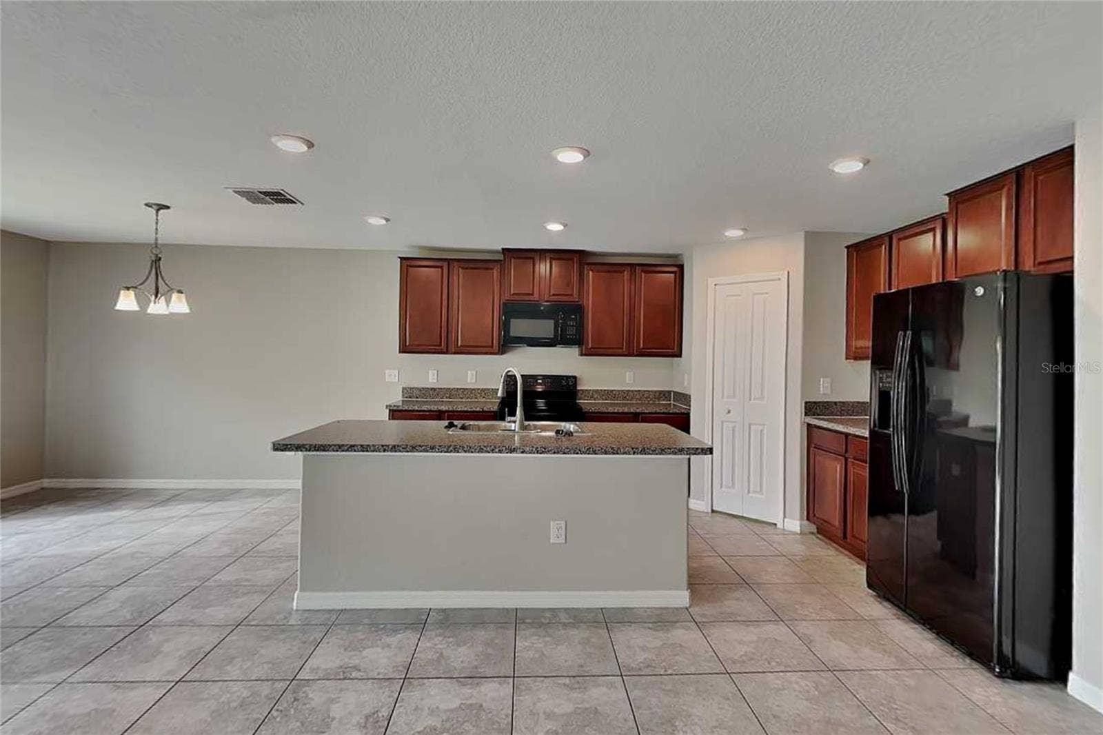 Wimauma, FL 33598 Wimauma, FL 33598
