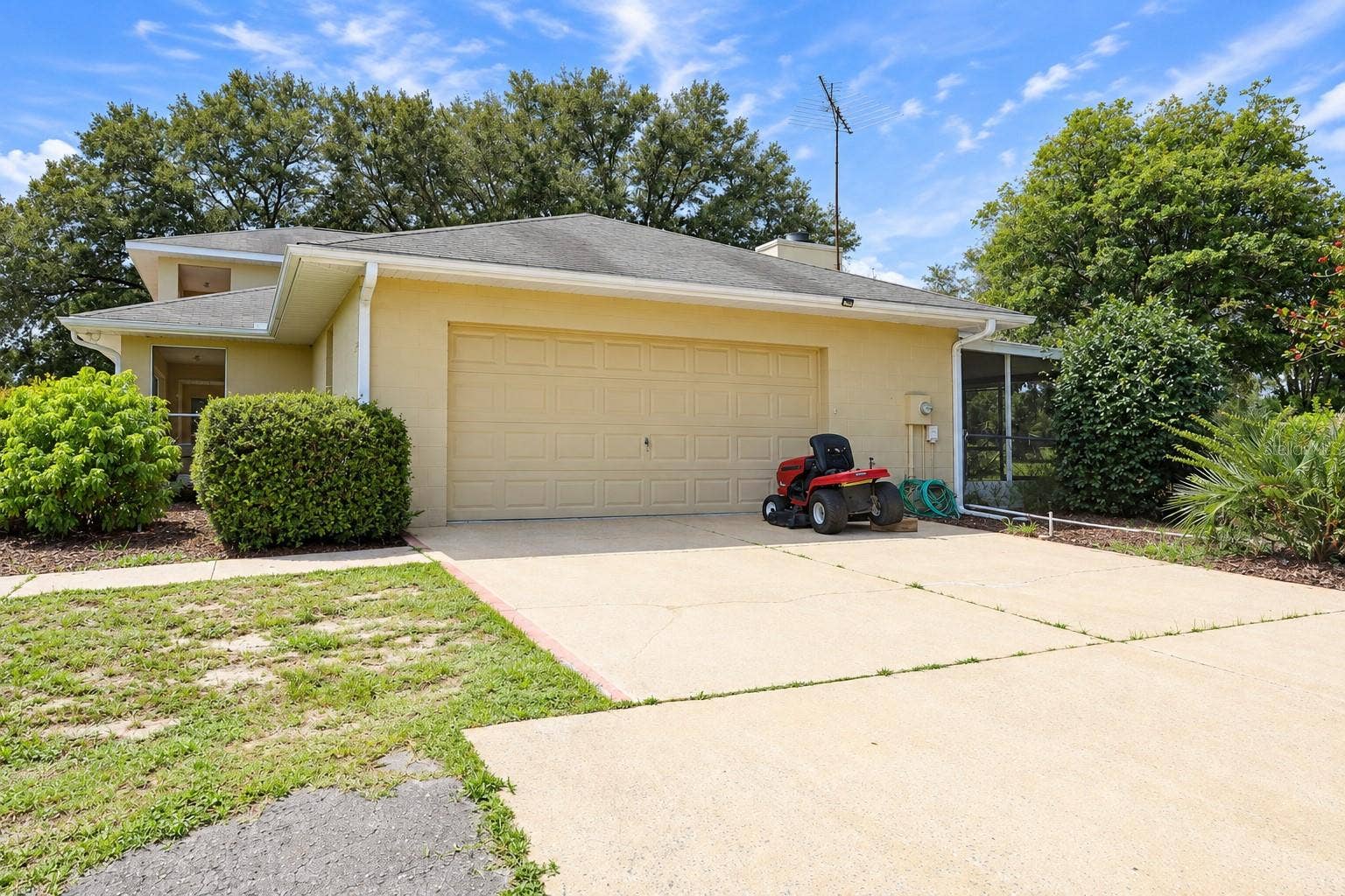 15121 SE 175TH STREET, Weirsdale, FL 32195