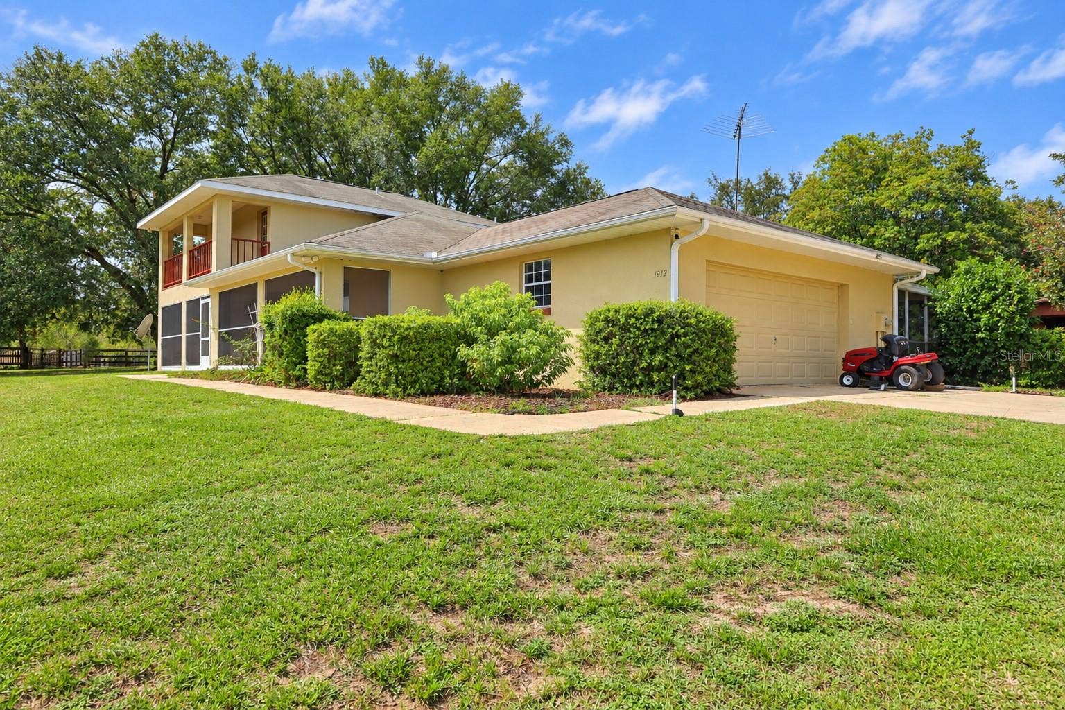 15121 SE 175TH STREET, Weirsdale, FL 32195