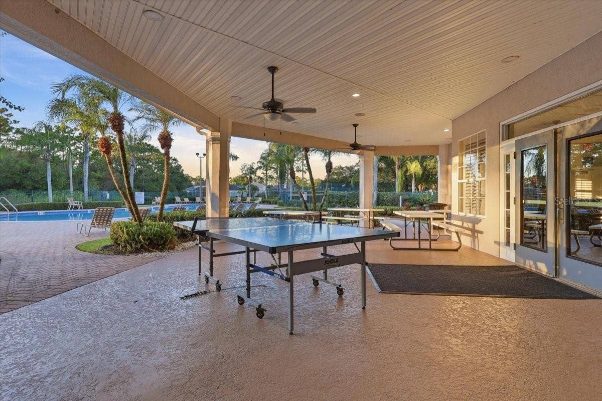 Covered lanai, ping pong.
