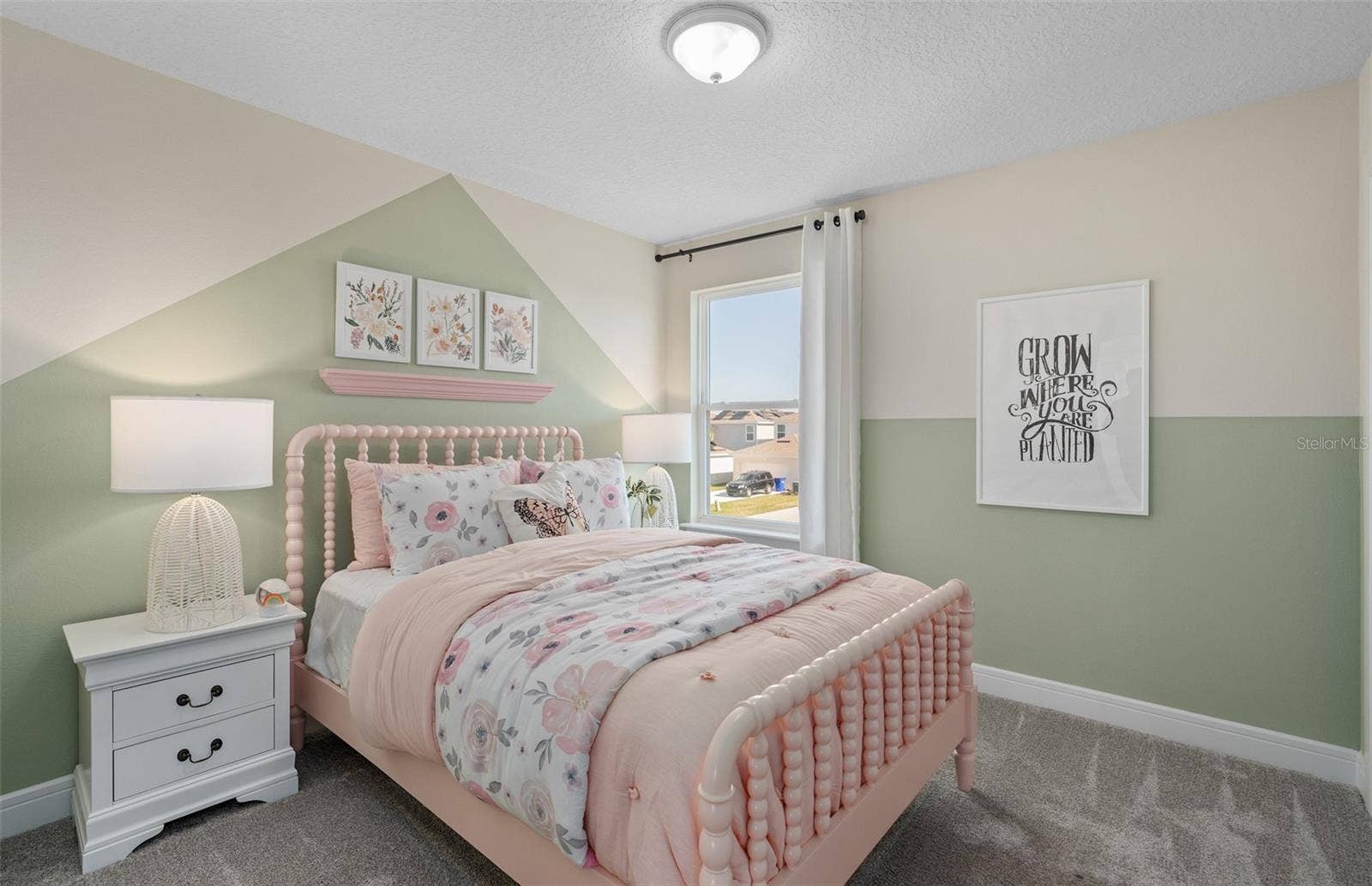 2628 CLEAR NIGHT AVENUE, Kissimmee, FL 34744 Model Home Design Only. Pictures and furnishings are for illustrative purposes only. Elevations, colors and options may vary. Furniture is for model home staging only.