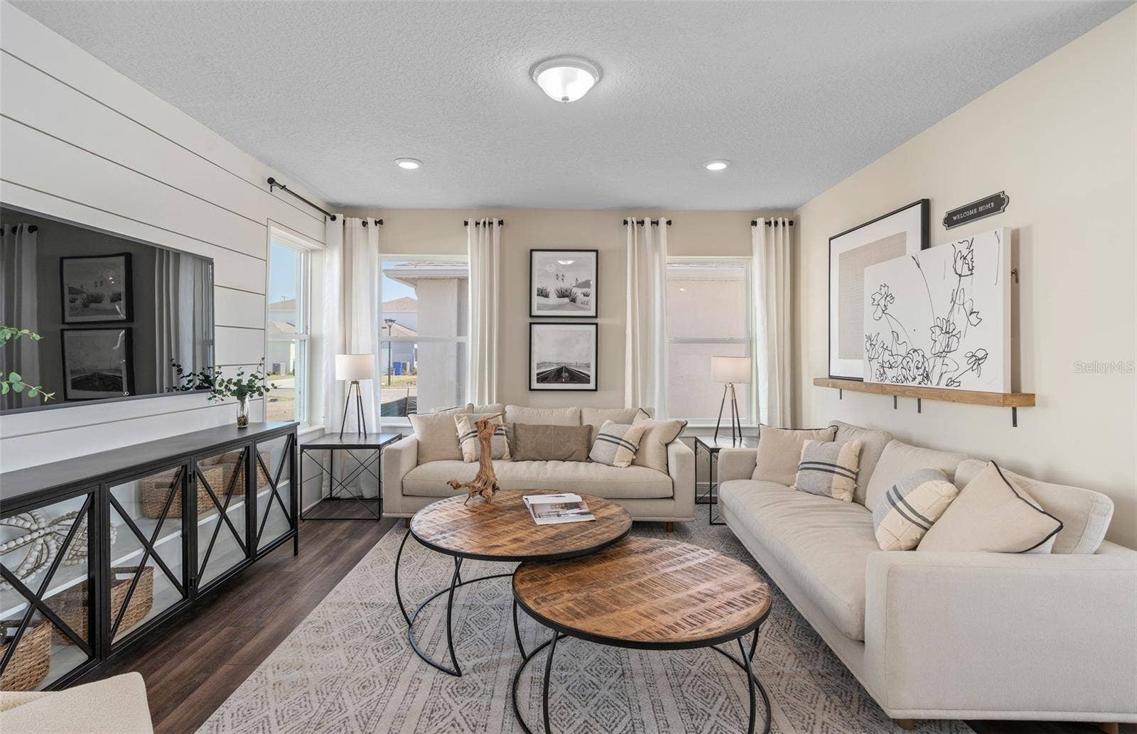 2628 CLEAR NIGHT AVENUE, Kissimmee, FL 34744 Model Home Design Only. Pictures and furnishings are for illustrative purposes only. Elevations, colors and options may vary. Furniture is for model home staging only.