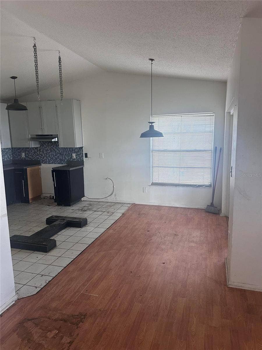 8240 RAVENCROFT DRIVE, Tampa, FL 33615 8240 RAVENCROFT DRIVE, Tampa, FL 33615