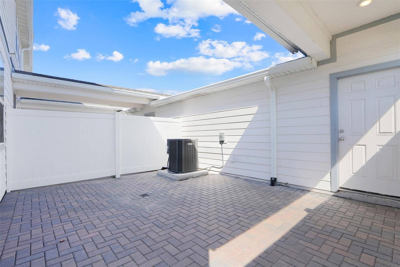 10481 FOLLY BEACH ROAD, Orlando, FL 32827