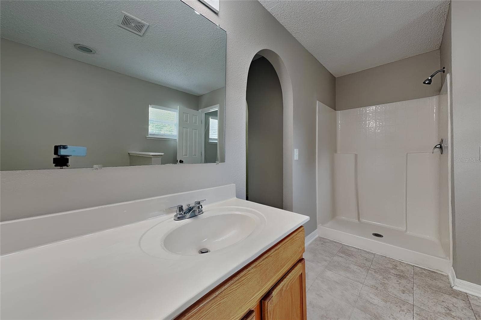 Spring Hill, FL 34606 Spring Hill, FL 34606