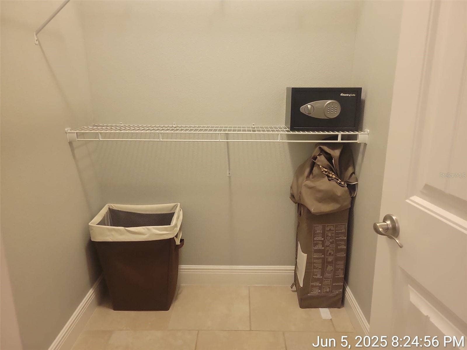 5161 OAKBOURNE AVENUE, Davenport, FL 33837 5161 OAKBOURNE AVENUE, Davenport, FL 33837