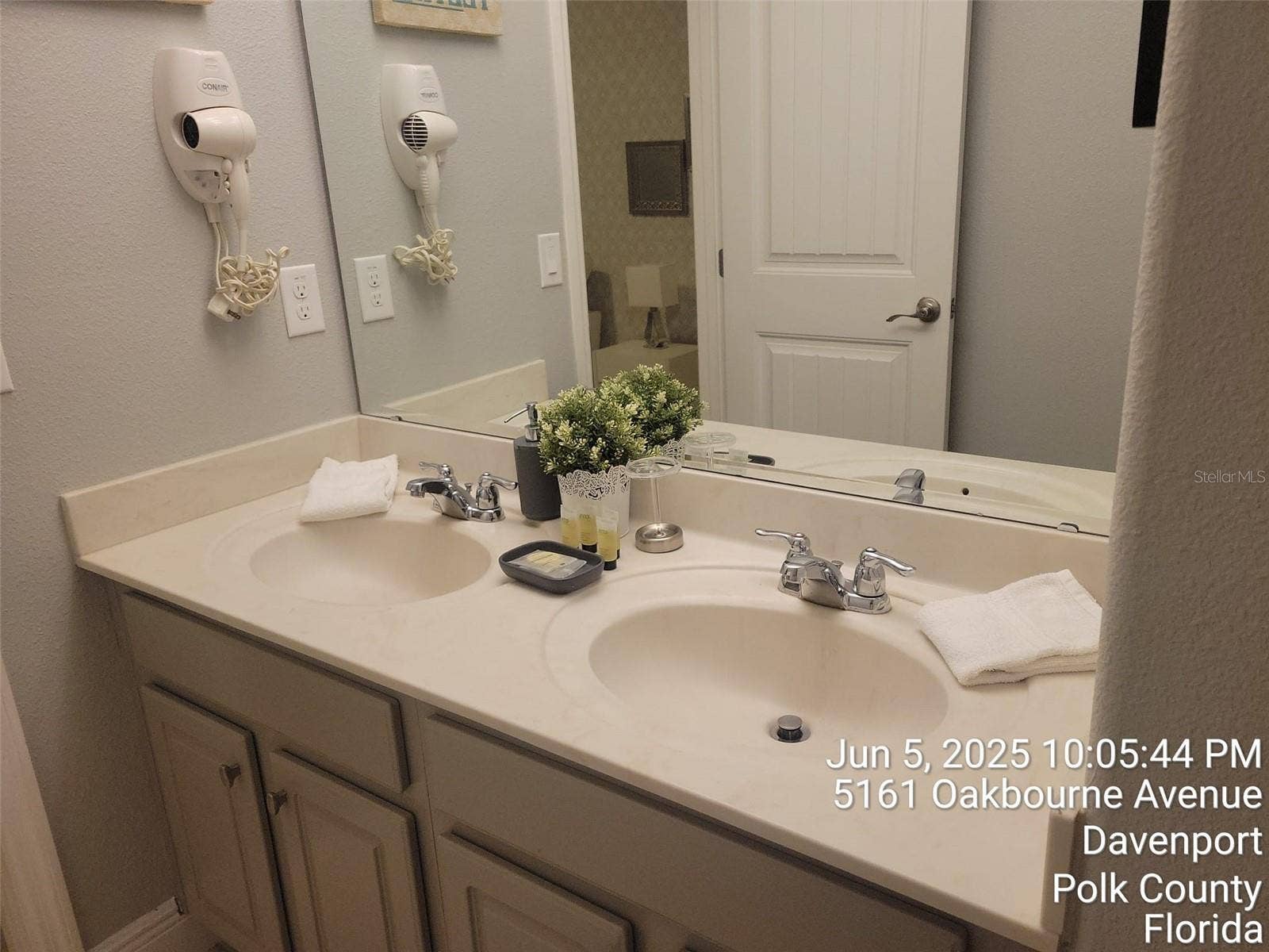 5161 OAKBOURNE AVENUE, Davenport, FL 33837 5161 OAKBOURNE AVENUE, Davenport, FL 33837