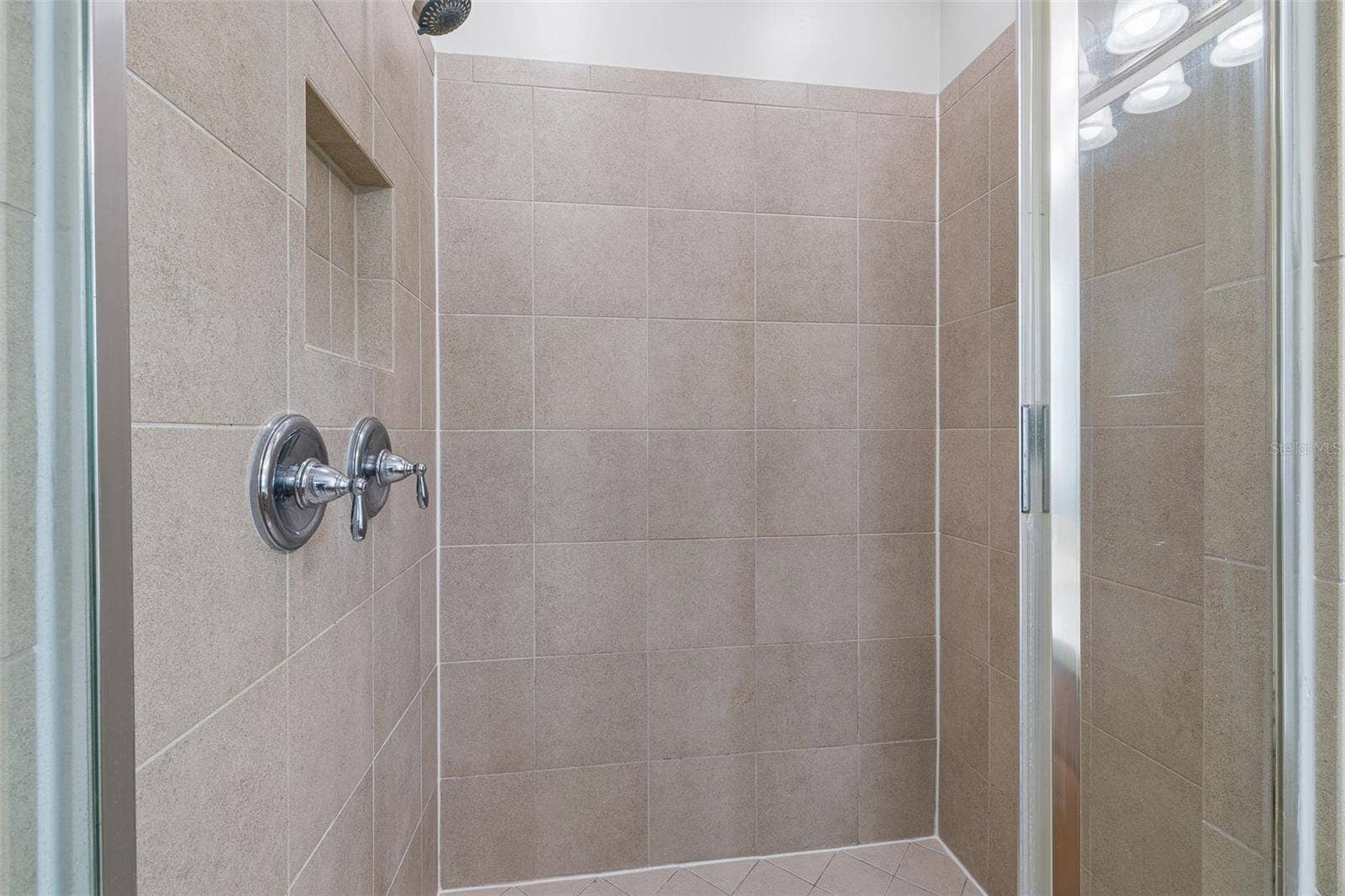 11945 WATER RUN ALLEY, Windermere, FL 34786