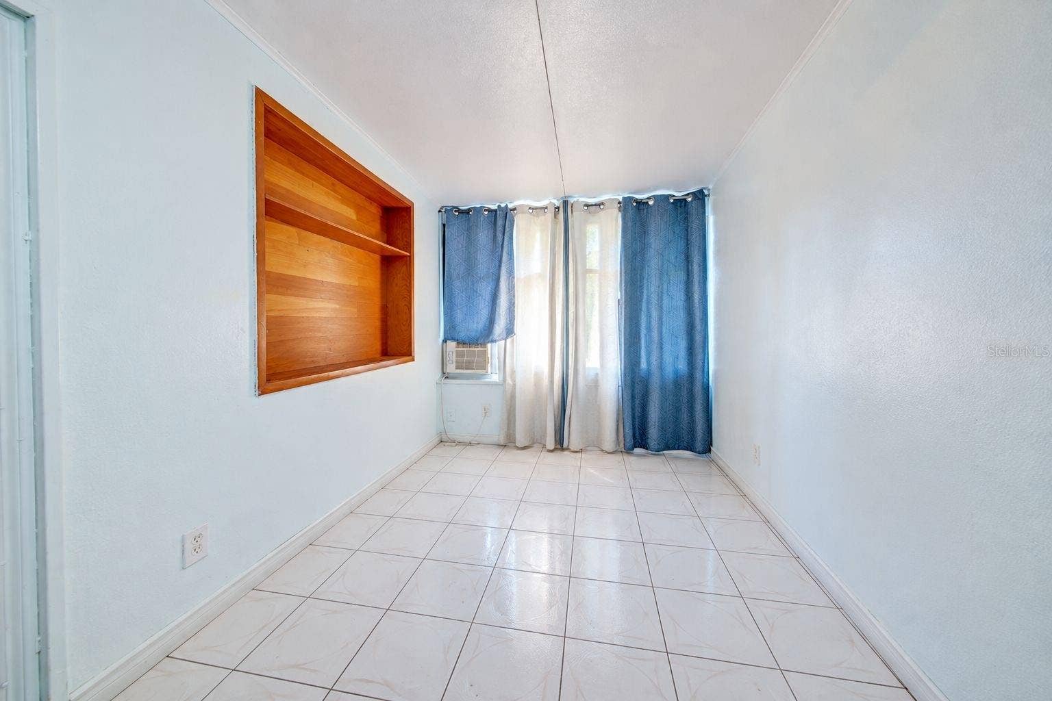 4314 DERBYSHIRE LANE, Orlando, FL 32812 4314 DERBYSHIRE LANE, Orlando, FL 32812