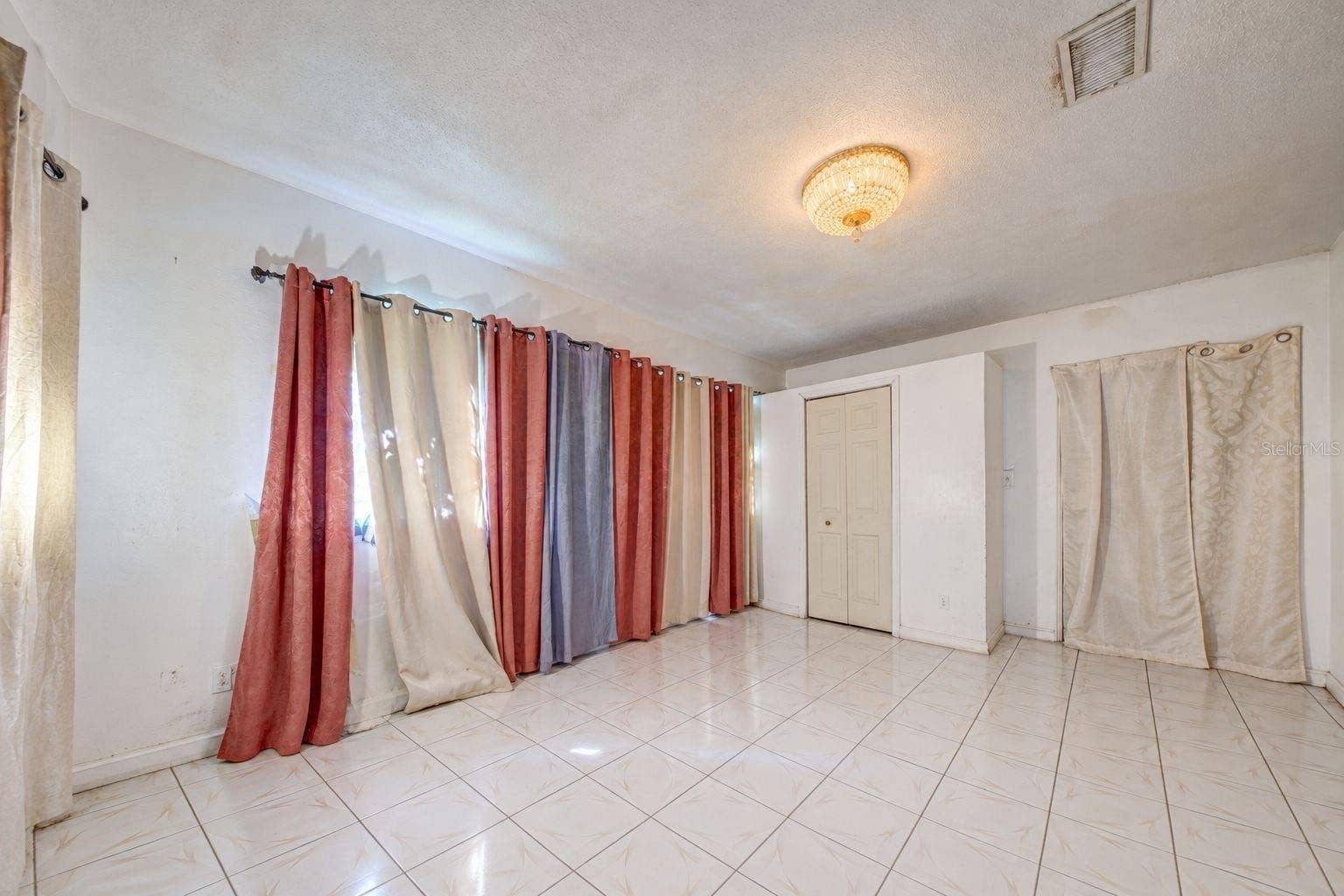 4314 DERBYSHIRE LANE, Orlando, FL 32812 4314 DERBYSHIRE LANE, Orlando, FL 32812