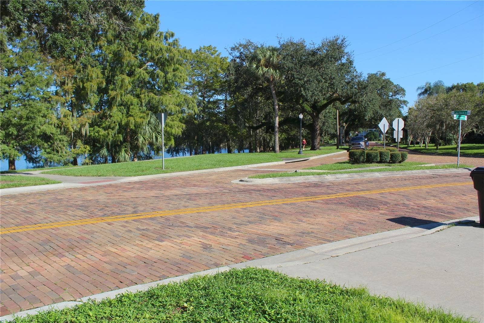 908 S SUMMERLIN AVENUE, Orlando, FL 32806