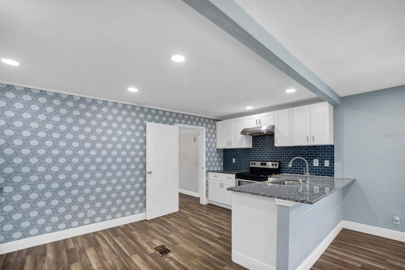 2014 W HICKORY STREET, Lakeland, FL 33815 2014 W HICKORY STREET, Lakeland, FL 33815