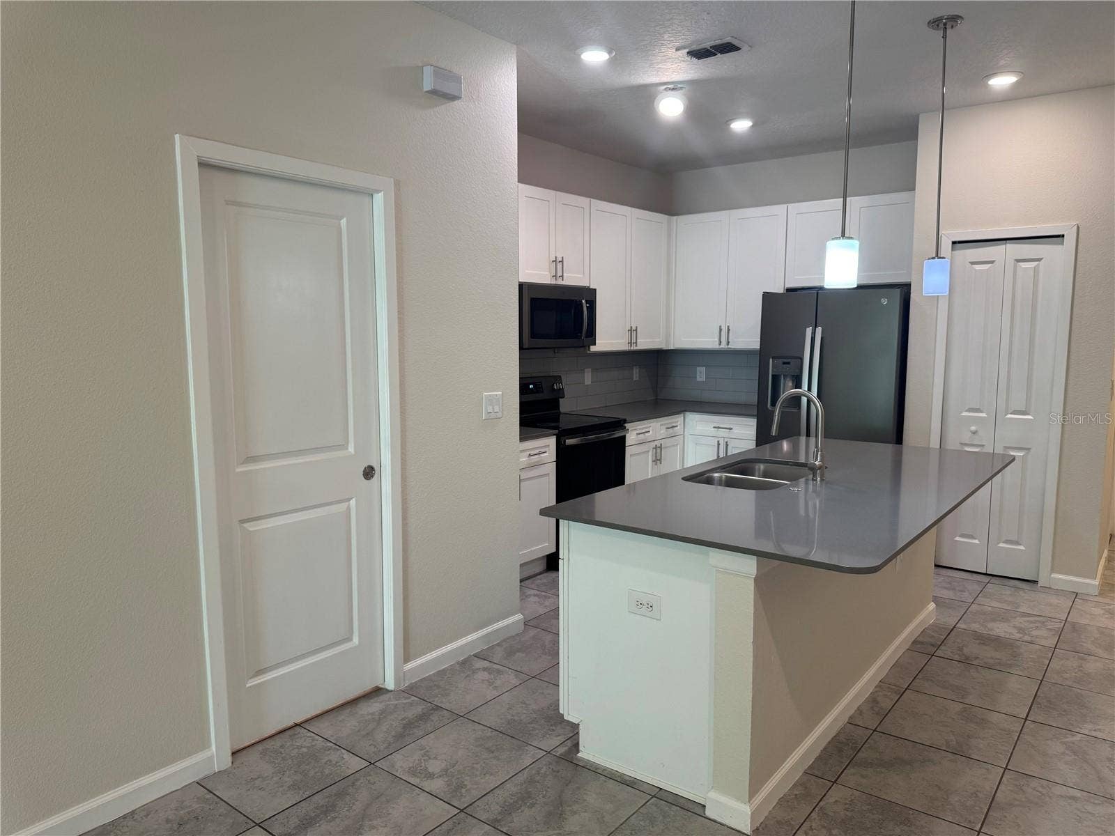 9974 RED EAGLE DRIVE, Orlando, FL 32825