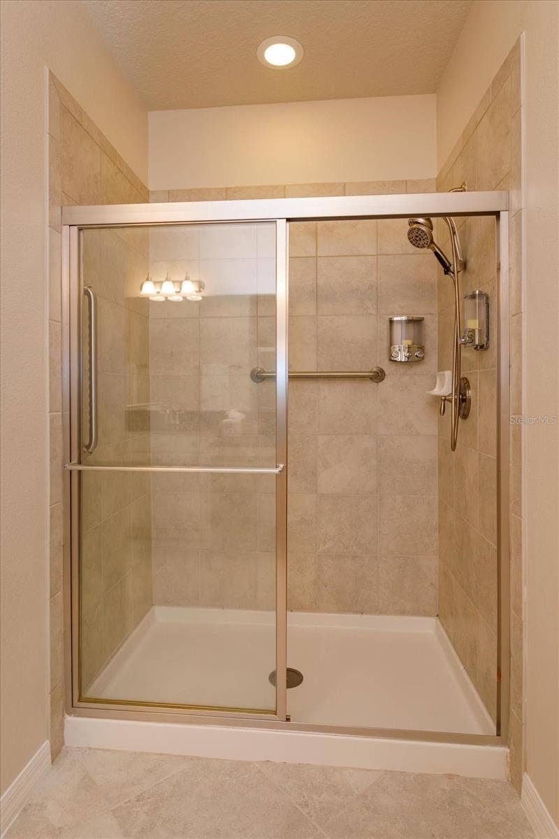 1454 EL CONTE DR, Champions Gate, FL 33896 Master Shower